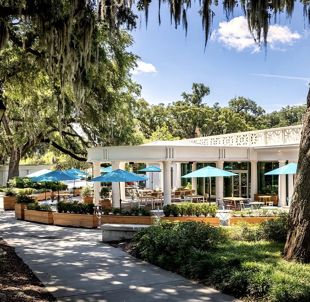 Collins Quarter at Forsyth patio